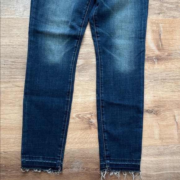 Lucky Brand Ava Crop Mid Rise denim  jeans size 2
26 waist - Picture 2 of 6